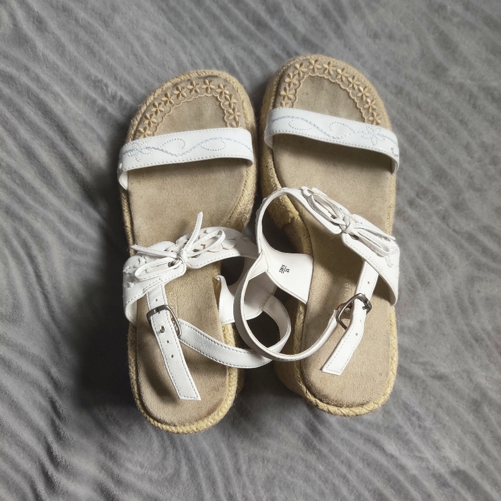 ❄️SOLD❄️VINTAGE Y2K Chunky White Floral Cottagecore Espadrille Woven Heels - Picture 4 of 8